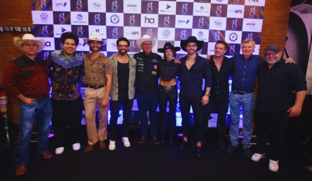 Elenco de 8 Segundos – O Desafio celebra avant-première em Barretos