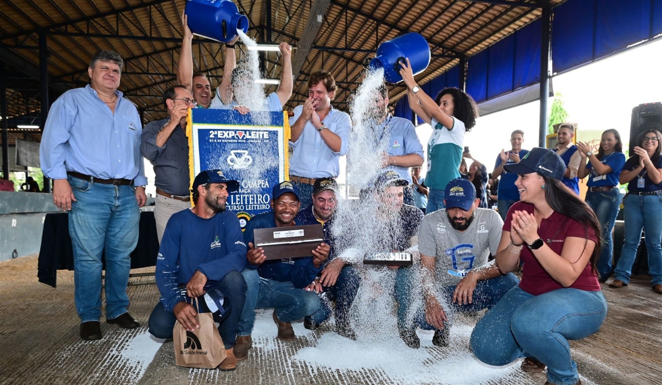 Expoleite 2025 destaca genética e produção de leite em Uberaba