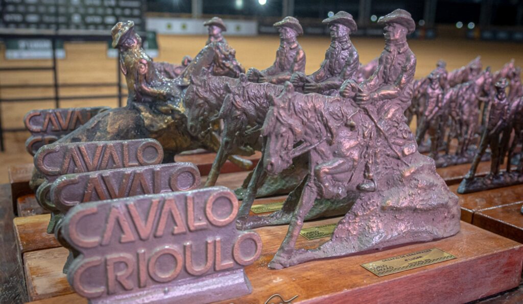 Semana do Cavalo Maneca Costa destaca potencial do Cavalo Crioulo para a pecuária