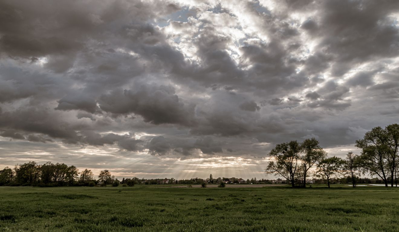 Clima em dezembro: mudanças no tempo na segunda quinzena pedem atenção no campo