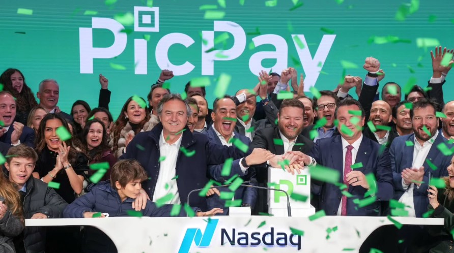 Cerimônia de abertura de capital em Nova Iorque.