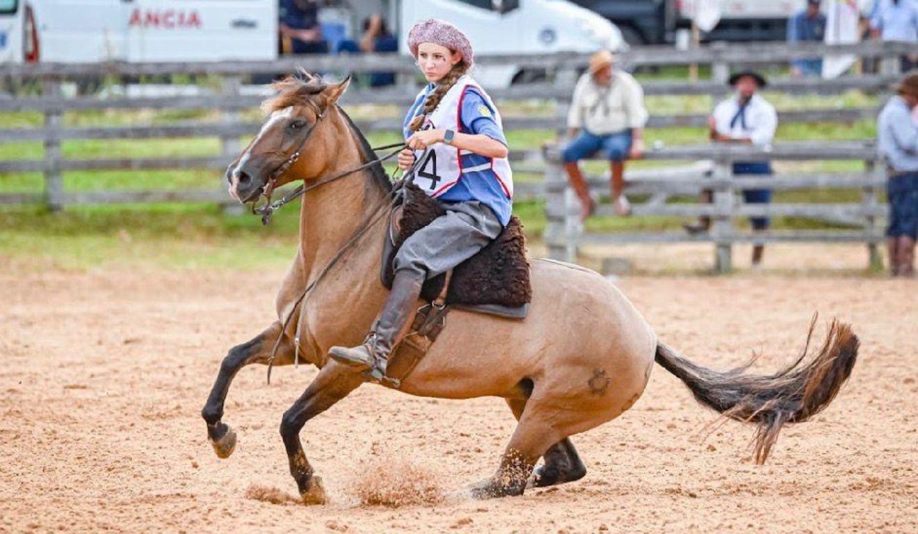 Victória Rissi, de apenas 14 anos, tornou-se a mulher mais jovem a se credenciar para o Freio de Ouro no ciclo profissional