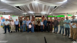 Zé Humberto e Claudio Sabino são homenageados pela ABCZ na ExpoGenética